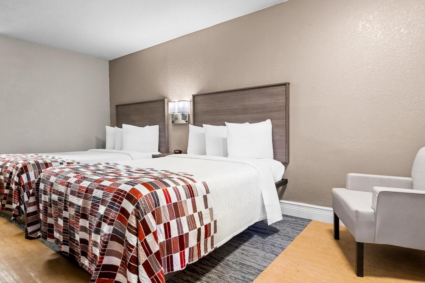 Red Roof Inn Tampa Fairgrounds - Casino Mango Extérieur photo