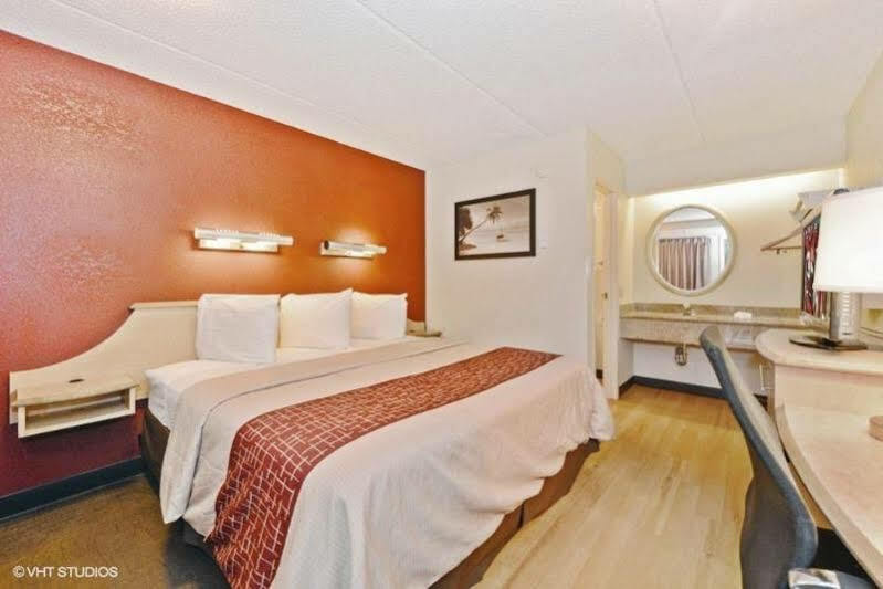 Red Roof Inn Tampa Fairgrounds - Casino Mango Extérieur photo